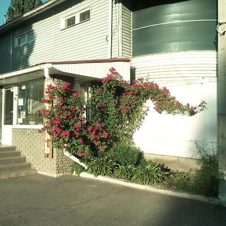 Motel Pid Strihoyu เครเมนชุก ภายนอก รูปภาพ